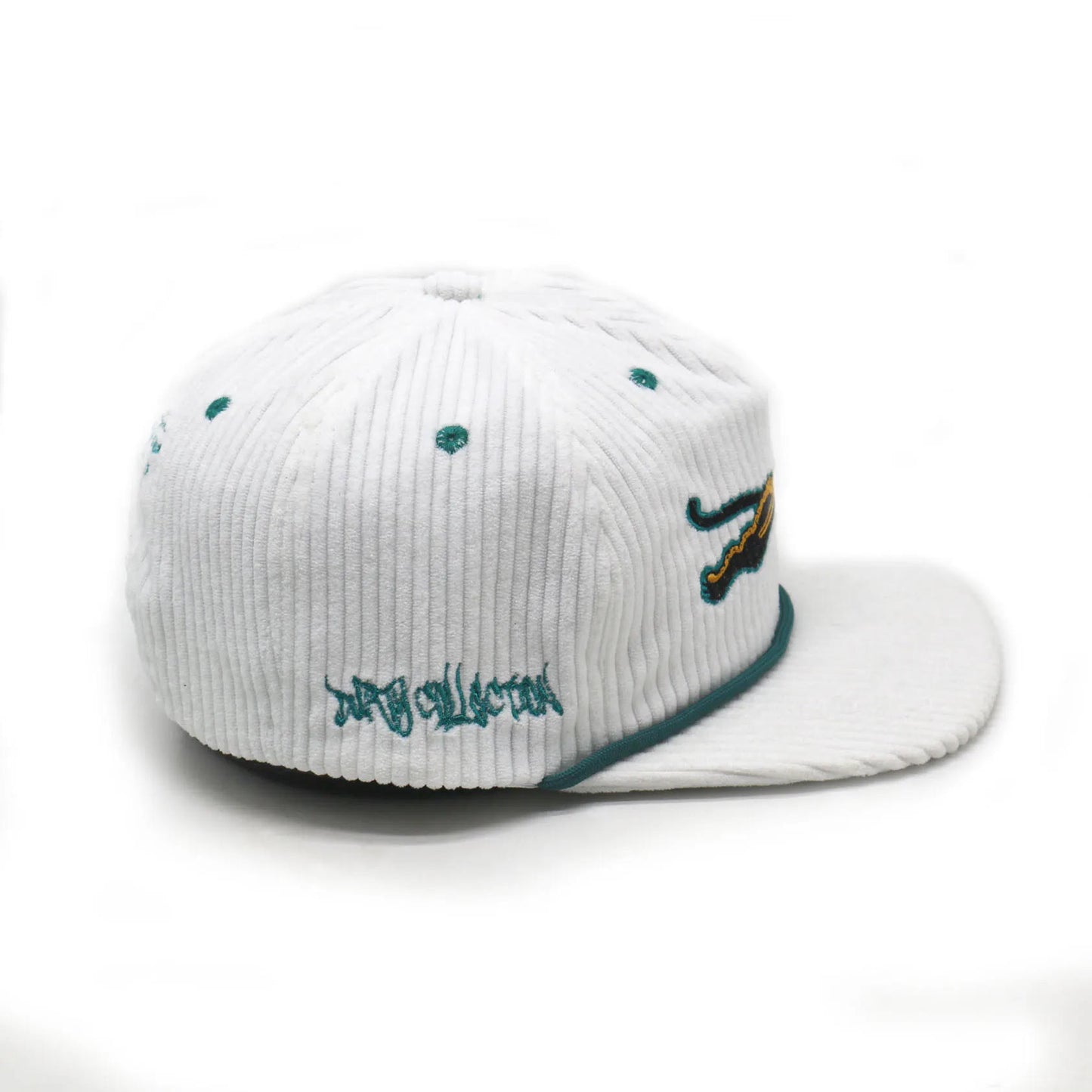 *** Preorder *** Durty Collection Jumping Jaguar Corduroy Hat (White)