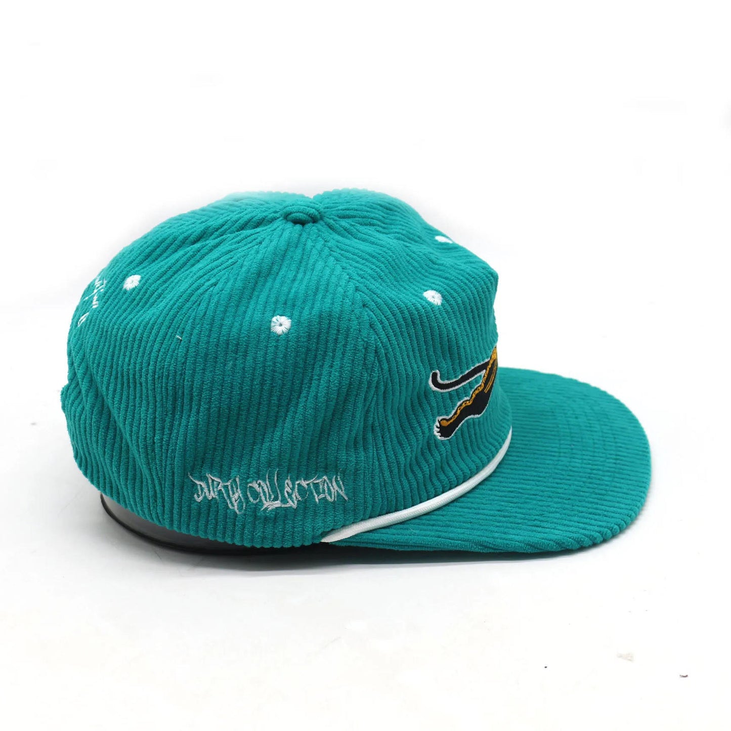 **Durty Collection** Jumping Jaguar Corduroy Hat (Old School Teal)